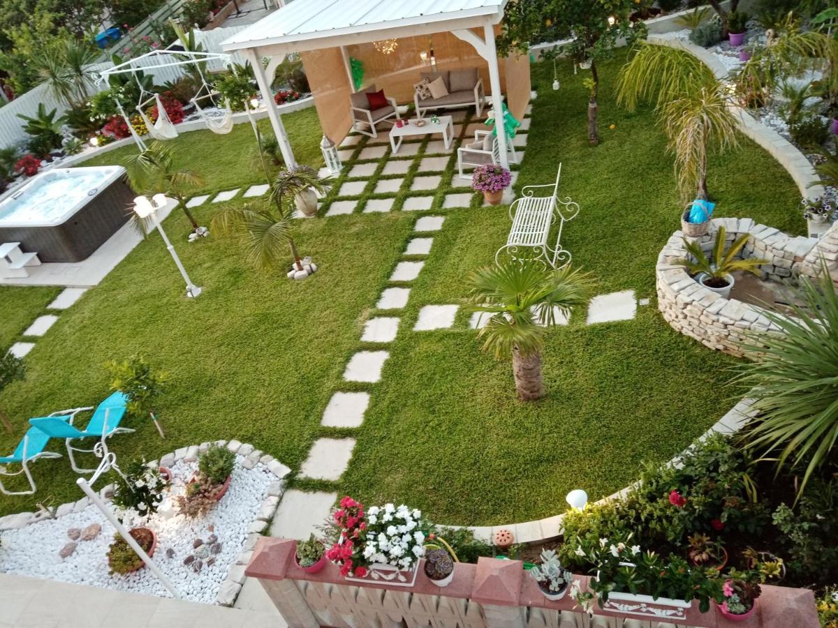 B&B Villa Antonio Loreto 아그로폴리 외부 사진